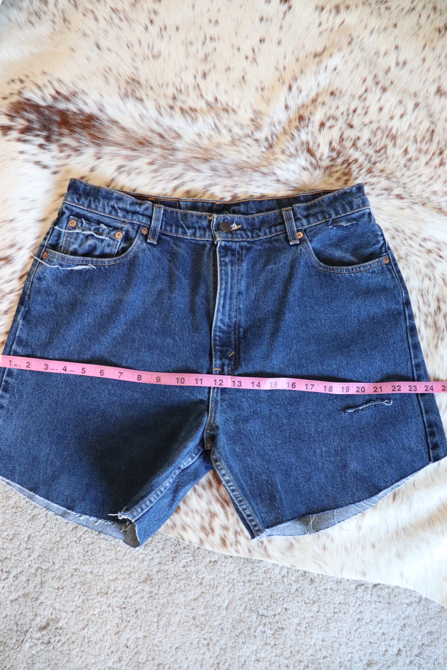 Levi’s Mom Shorts